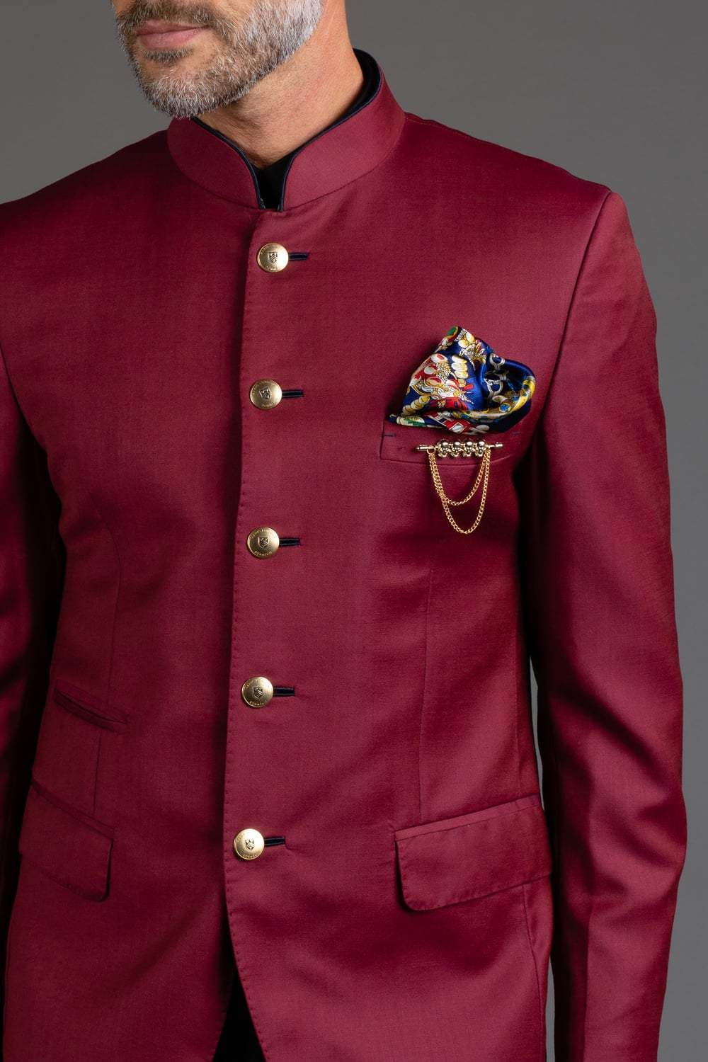 Golden with attached chain Brooch – VAVCI