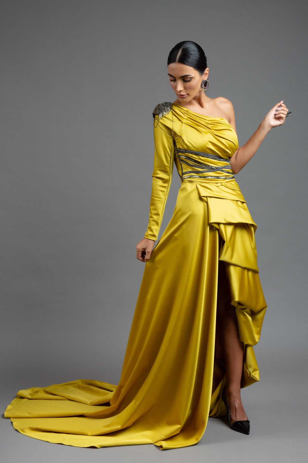 YELLOW GOWN