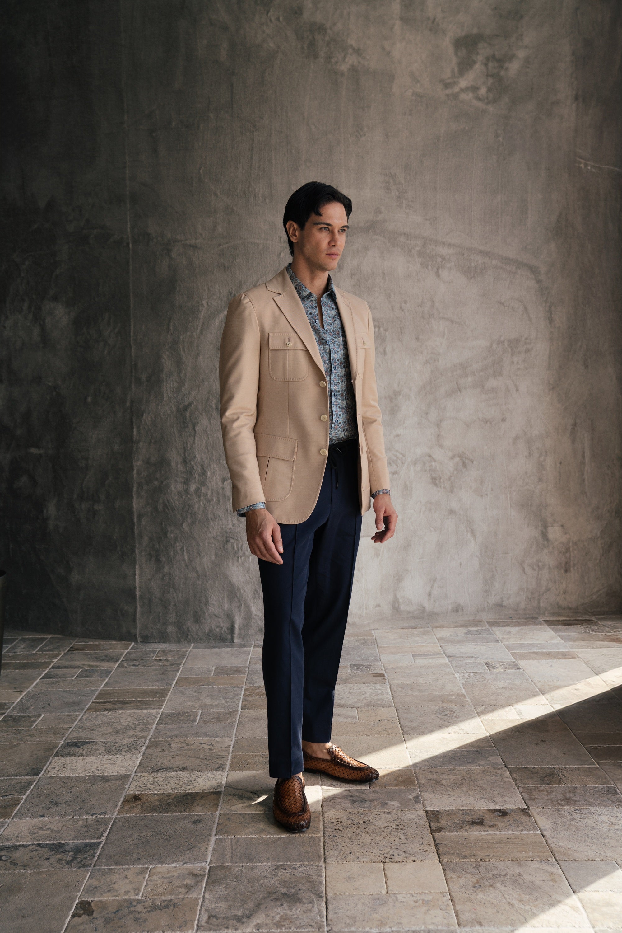 Beige wool blazer with a notch lapel