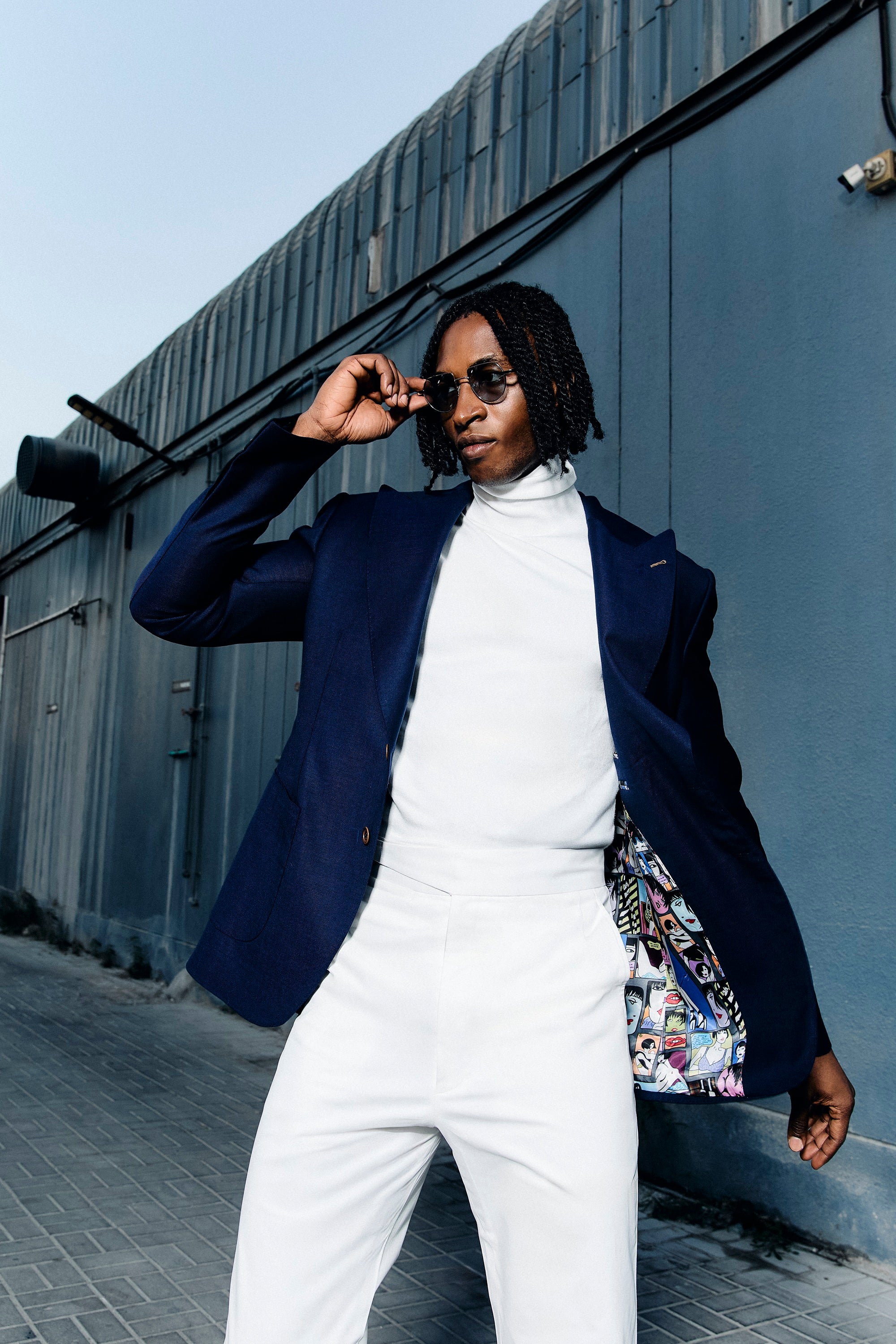 Navy blue linen blazer with a notch lapel
