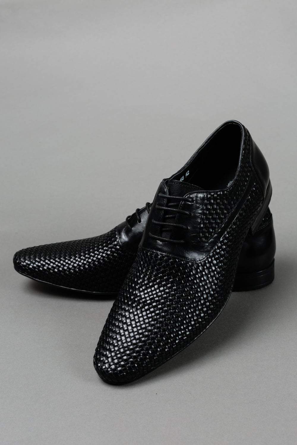 Woven  Black Leather Shoe